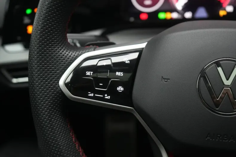 Volkswagen Golf din 2023 cu 16.000 km - oferta VOL158824 - foto 20