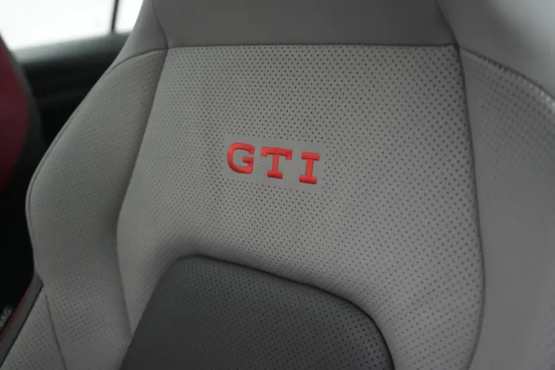 Volkswagen Golf din 2023 cu 16.000 km - oferta VOL158824 - foto 25