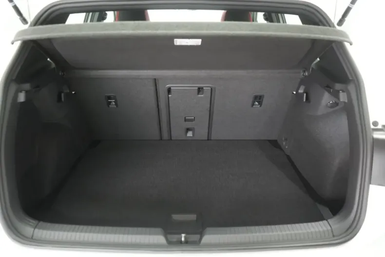 Volkswagen Golf din 2023 cu 16.000 km - oferta VOL158824 - foto 35