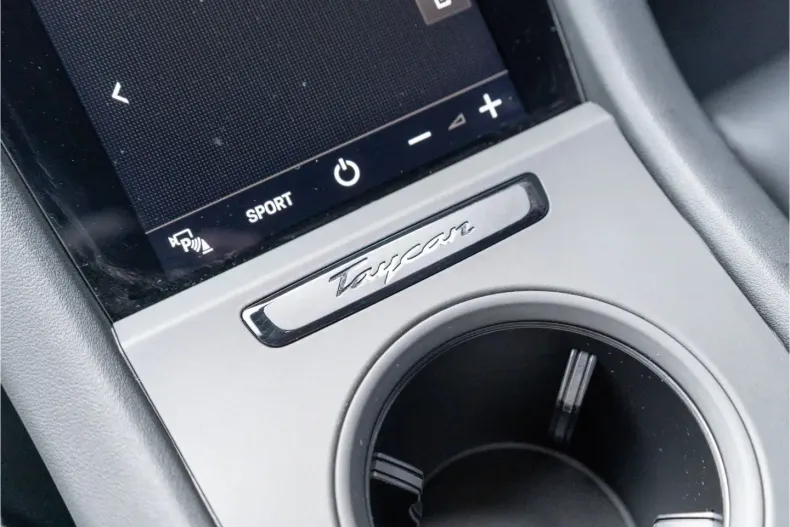 Porsche Taycan din 2022 cu 67.100 km - oferta POR158833 - foto 38