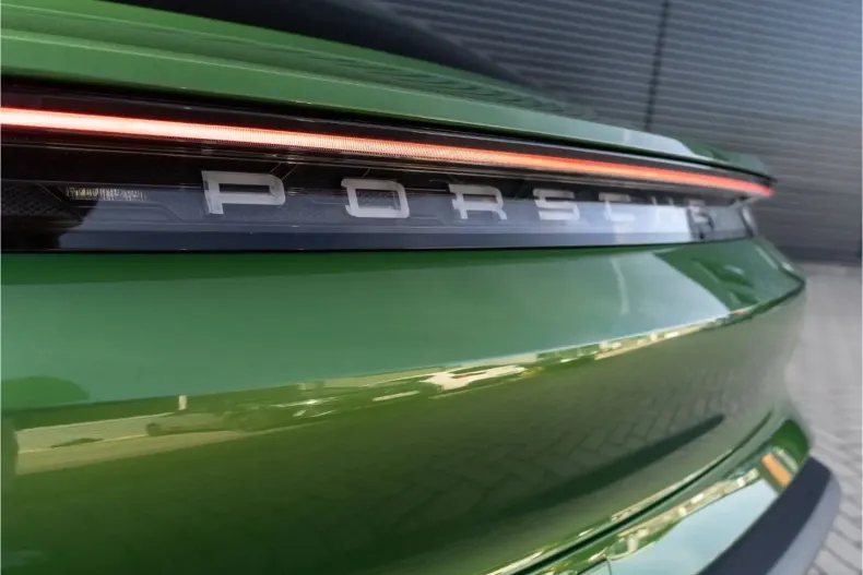 Porsche Taycan din 2022 cu 67.100 km - oferta POR158833 - foto 39