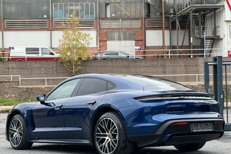 Porsche Taycan din 2020 cu 103.500 km - oferta POR158834 - foto 9