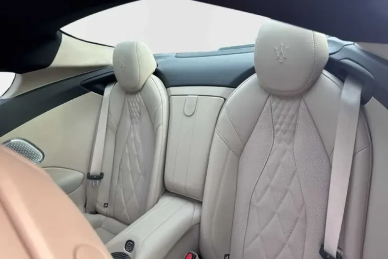 Maserati Granturismo din 2023 cu 22.900 km - oferta MAS158847 - foto 8