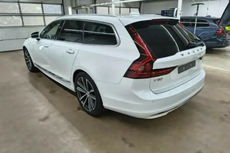 Volvo V90 din 2021 cu 67.500 km - oferta VOL158848 - foto 3