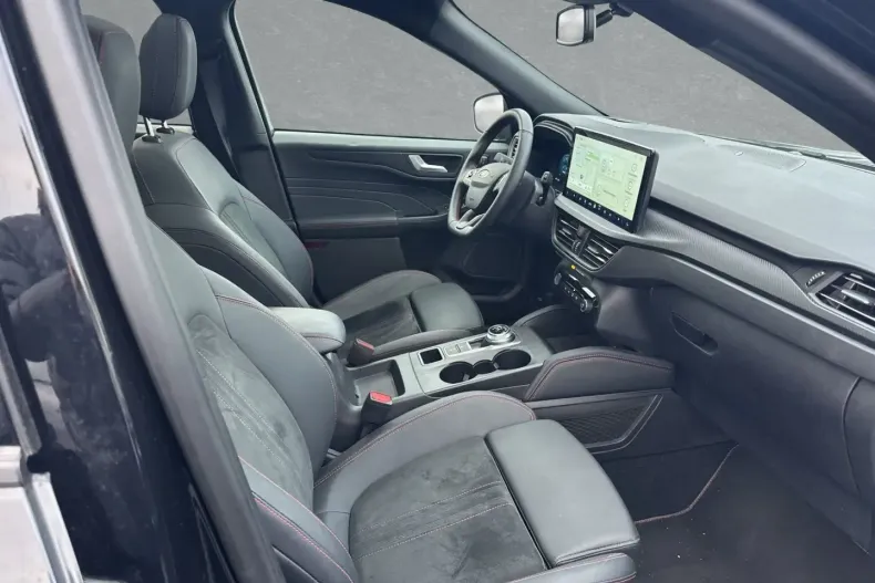 Ford Kuga din 2024 cu 24.588 km - oferta FOR158849 - foto 3