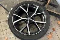 Volkswagen Touareg din 2022 cu 48.191 km - oferta VOL158854 - foto 4