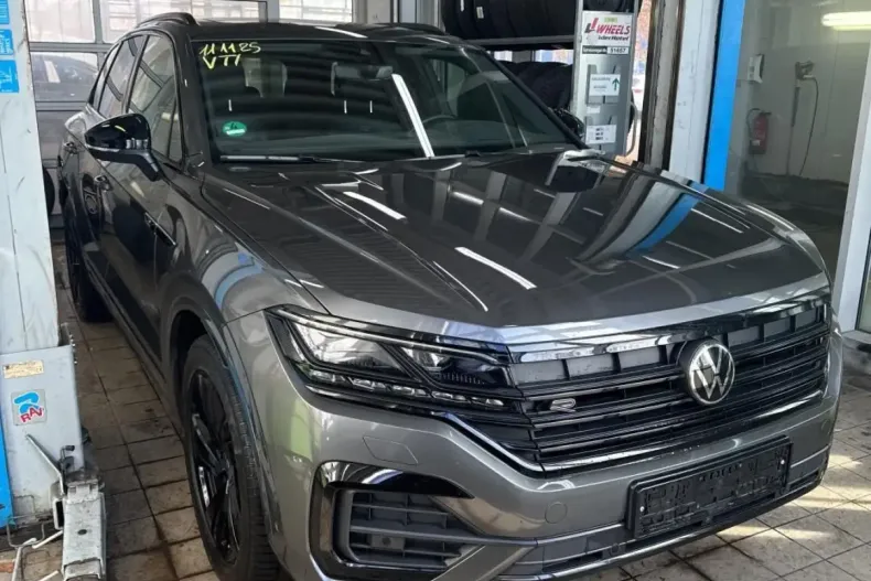 Volkswagen Touareg din 2022 cu 48.191 km - oferta VOL158854 - foto 5