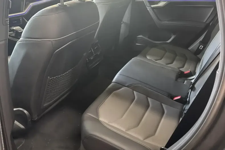 Volkswagen Touareg din 2022 cu 48.191 km - oferta VOL158854 - foto 9