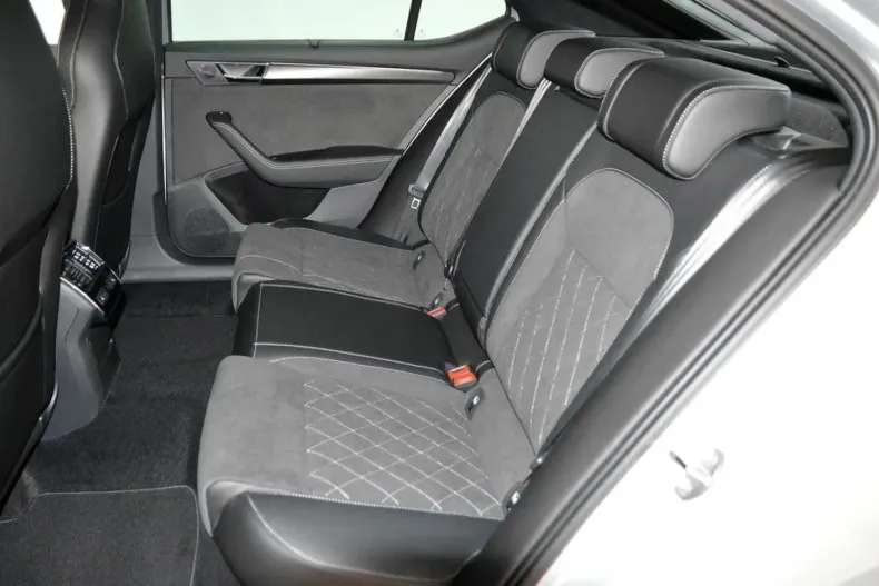 Skoda Superb din 2024 cu 22.000 km - oferta SKO158856 - foto 7