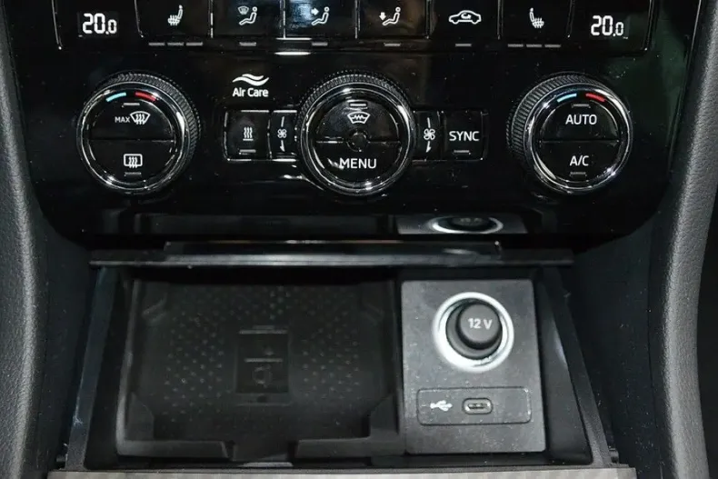 Skoda Superb din 2024 cu 22.000 km - oferta SKO158856 - foto 10