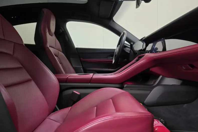 Porsche Taycan din 2020 cu 92.895 km - oferta POR158859 - foto 8