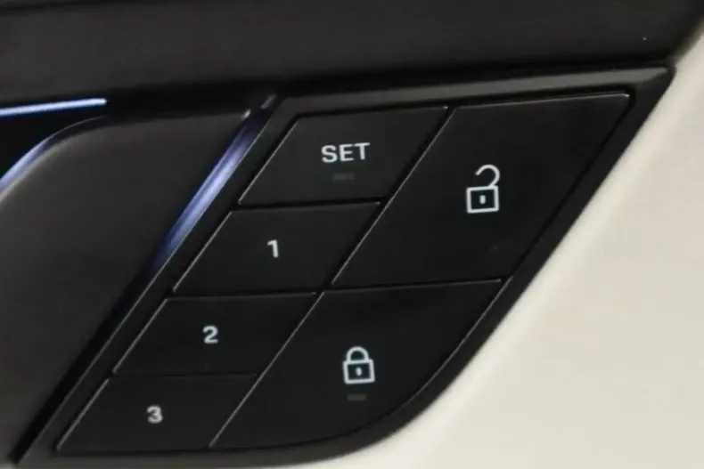 Porsche Taycan din 2022 cu 107.002 km - oferta POR158861 - foto 4