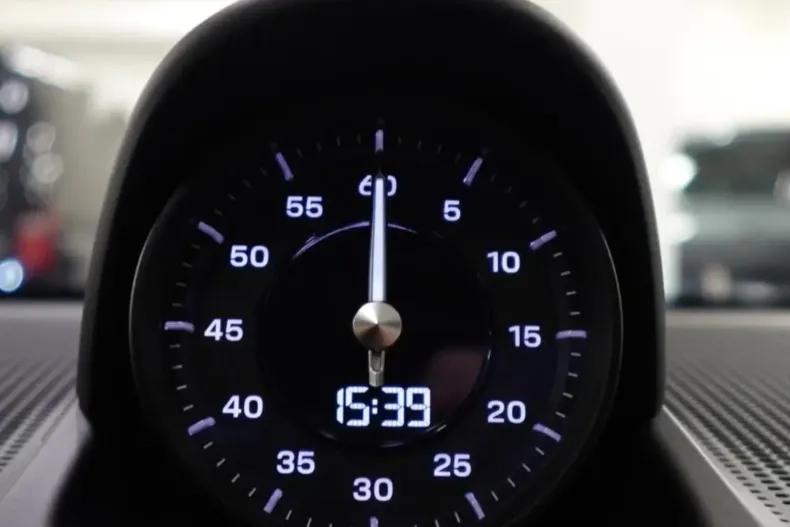 Porsche Taycan din 2022 cu 107.002 km - oferta POR158861 - foto 8