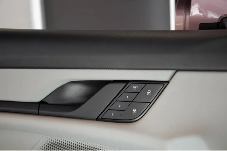 Porsche Taycan din 2023 cu 67.490 km - oferta POR158863 - foto 27