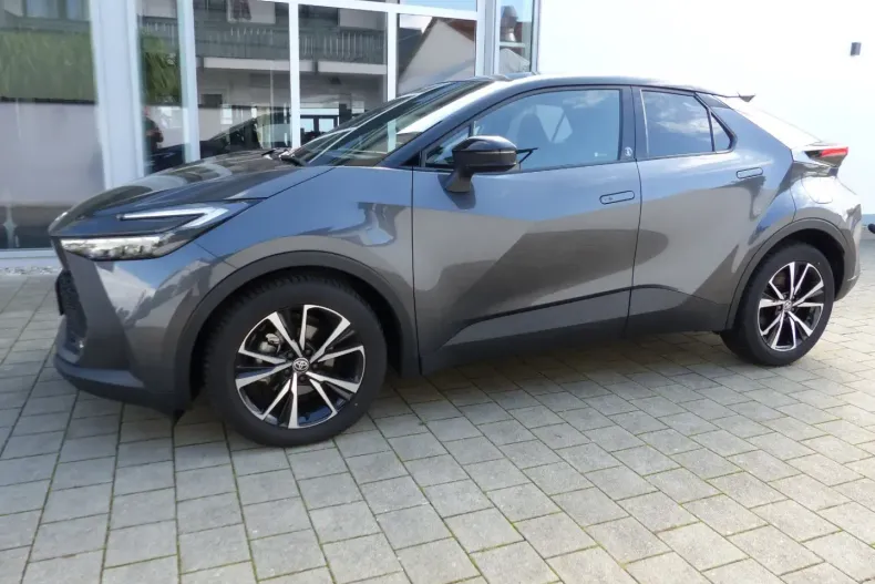 Toyota C-HR din 2024 cu 8.300 km - oferta TOY158873 - foto 2