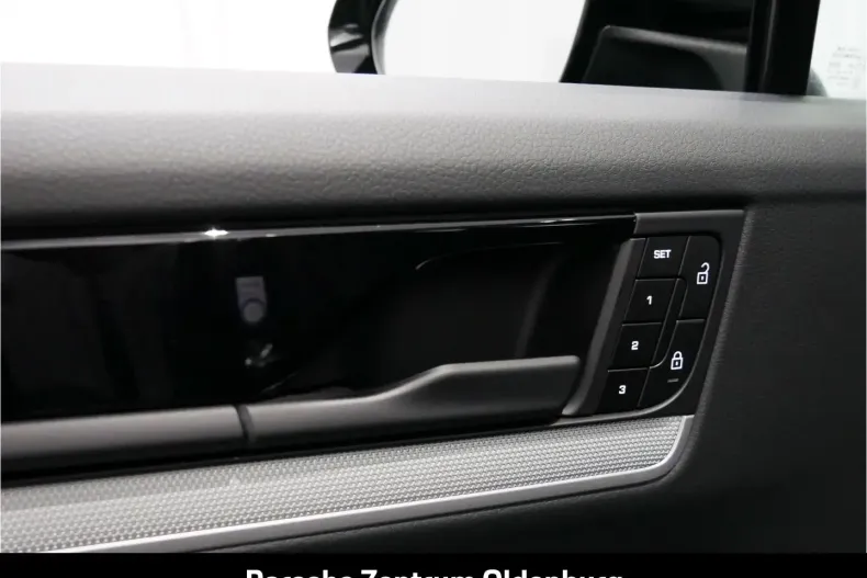 Porsche Cayenne din 2024 cu 29.800 km - oferta POR158875 - foto 33