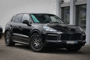 Porsche Cayenne din 2021 - oferta POR158879