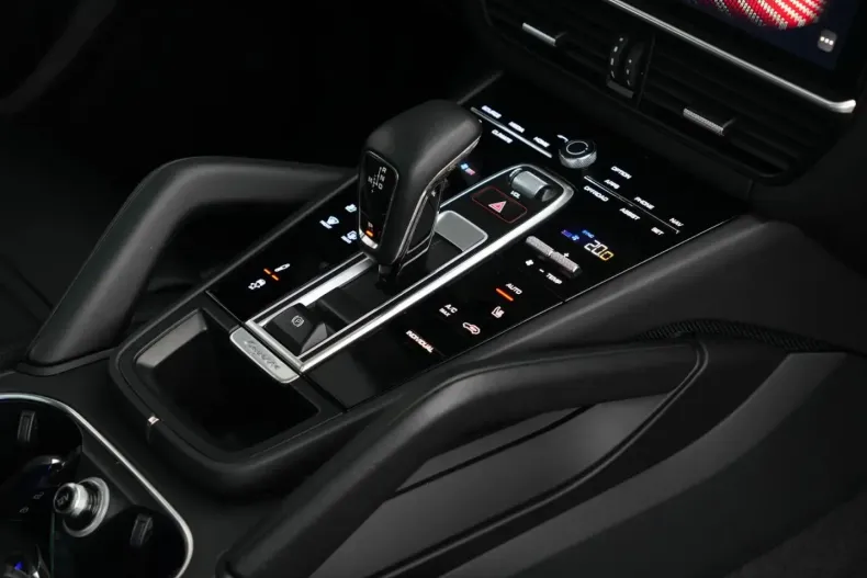 Porsche Cayenne din 2021 cu 65.000 km - oferta POR158879 - foto 19