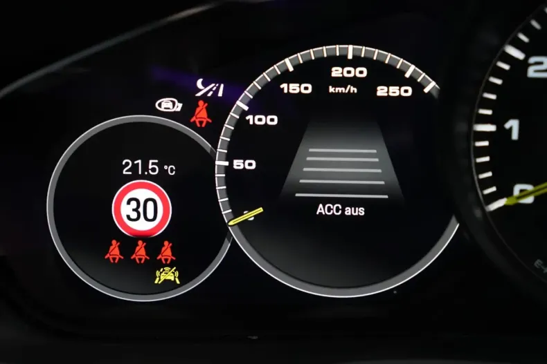 Porsche Cayenne din 2021 cu 65.000 km - oferta POR158879 - foto 23