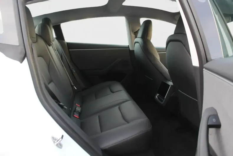 Tesla Model 3 din 2024 cu 39.100 km - oferta TES158881 - foto 12