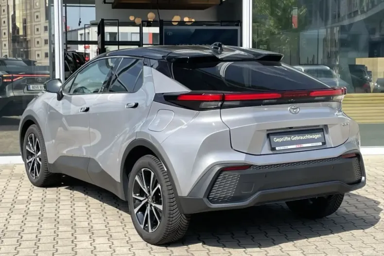 Toyota C-HR din 2024 cu 8.800 km - oferta TOY158882 - foto 3