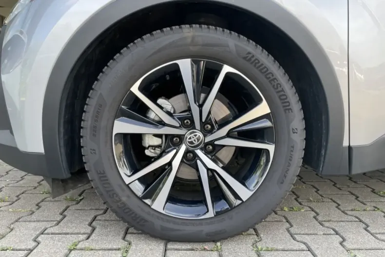 Toyota C-HR din 2024 cu 8.800 km - oferta TOY158882 - foto 16