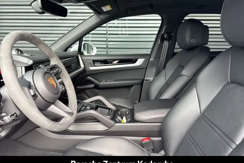 Porsche Cayenne din 2024 cu 1.990 km - oferta POR158884 - foto 16