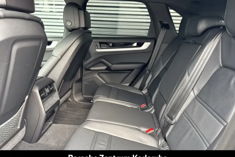 Porsche Cayenne din 2024 cu 1.990 km - oferta POR158884 - foto 17