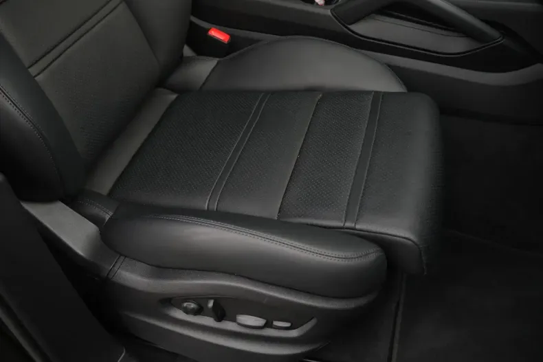 Porsche Cayenne din 2022 cu 80.000 km - oferta POR158893 - foto 44