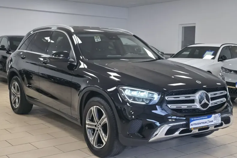 Mercedes-Benz GLC 220 din 2021 cu 94.899 km - oferta MER158909 - foto 3