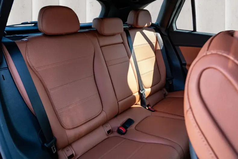 Mercedes-Benz GLC 220 din 2023 cu 23.700 km - oferta MER158911 - foto 9