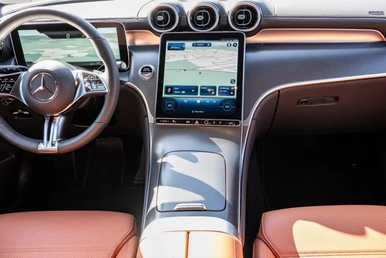 Mercedes-Benz GLC 220 din 2023 cu 23.700 km - oferta MER158911 - foto 11