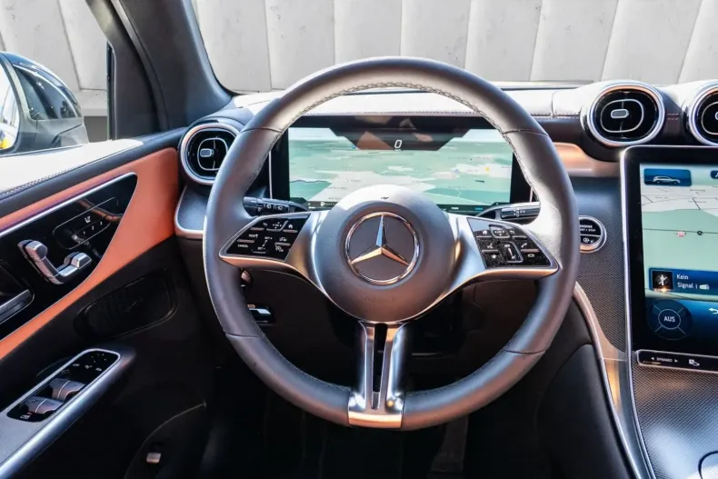 Mercedes-Benz GLC 220 din 2023 cu 23.700 km - oferta MER158911 - foto 13