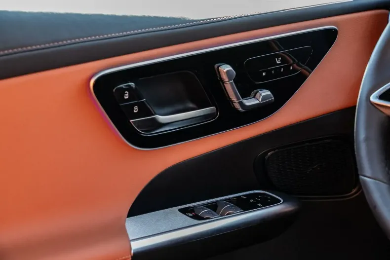 Mercedes-Benz GLC 220 din 2023 cu 23.700 km - oferta MER158911 - foto 15