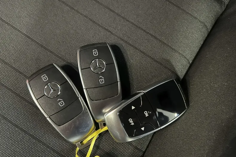 Mercedes-Benz GLC 220 din 2021 cu 72.000 km - oferta MER158912 - foto 16