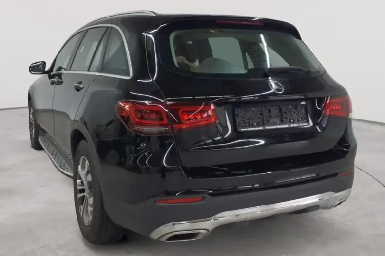 Mercedes-Benz GLC 220 din 2021 cu 90.313 km - oferta MER158913 - foto 2