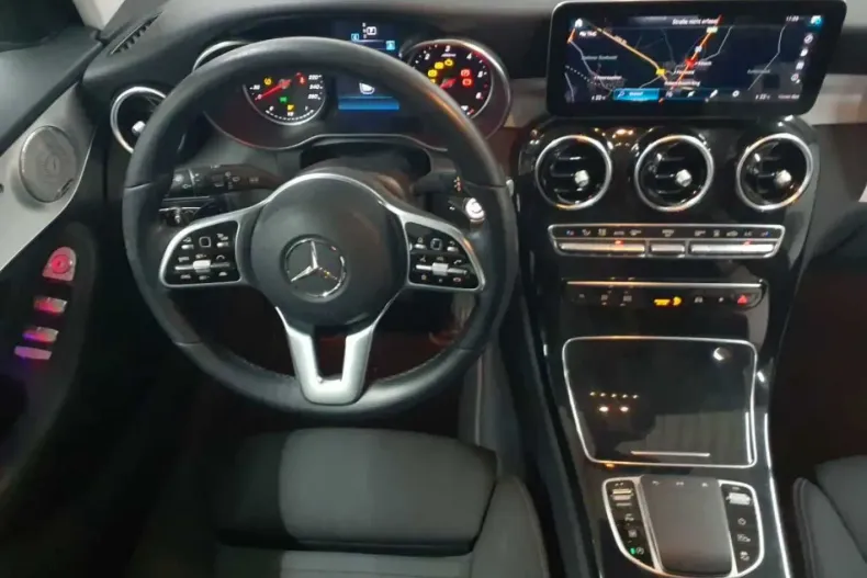 Mercedes-Benz GLC 220 din 2021 cu 90.313 km - oferta MER158913 - foto 3