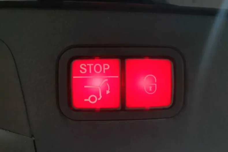 Mercedes-Benz GLC 220 din 2021 cu 90.313 km - oferta MER158913 - foto 7