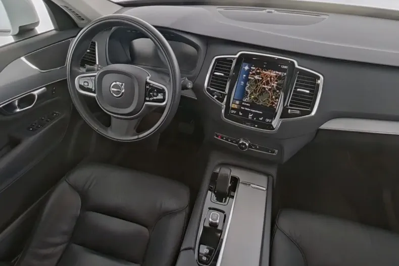 Volvo XC90 din 2022 cu 44.699 km - oferta VOL158915 - foto 13