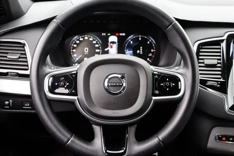 Volvo XC90 din 2022 cu 75.331 km - oferta VOL158916 - foto 5