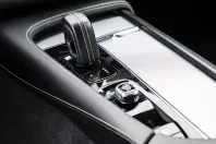 Volvo XC90 din 2022 cu 75.331 km - oferta VOL158916 - foto 12