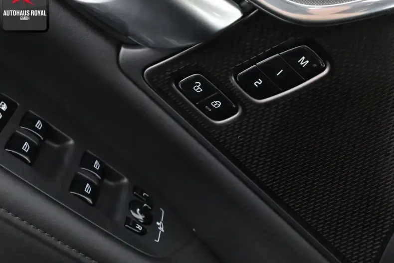 Volvo V90 Cross Country din 2023 cu 12.218 km - oferta VOL158938 - foto 15