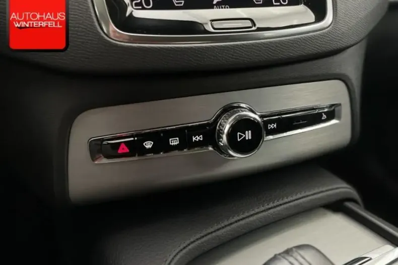 Volvo XC90 din 2020 cu 57.708 km - oferta VOL158939 - foto 24