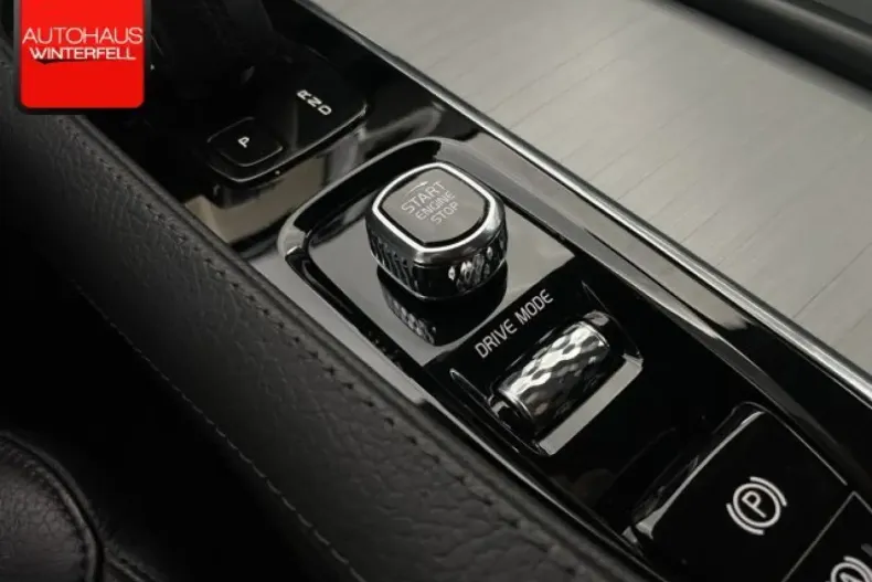 Volvo XC90 din 2020 cu 57.708 km - oferta VOL158939 - foto 25