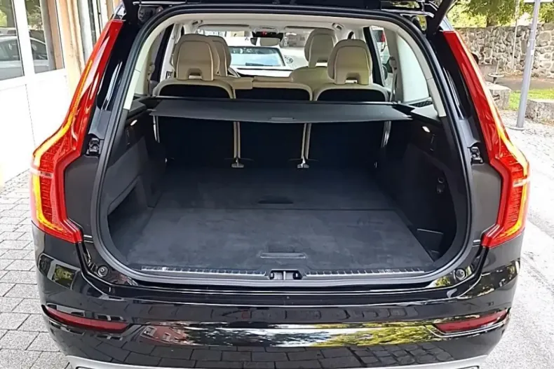 Volvo XC90 din 2020 cu 67.571 km - oferta VOL158942 - foto 3