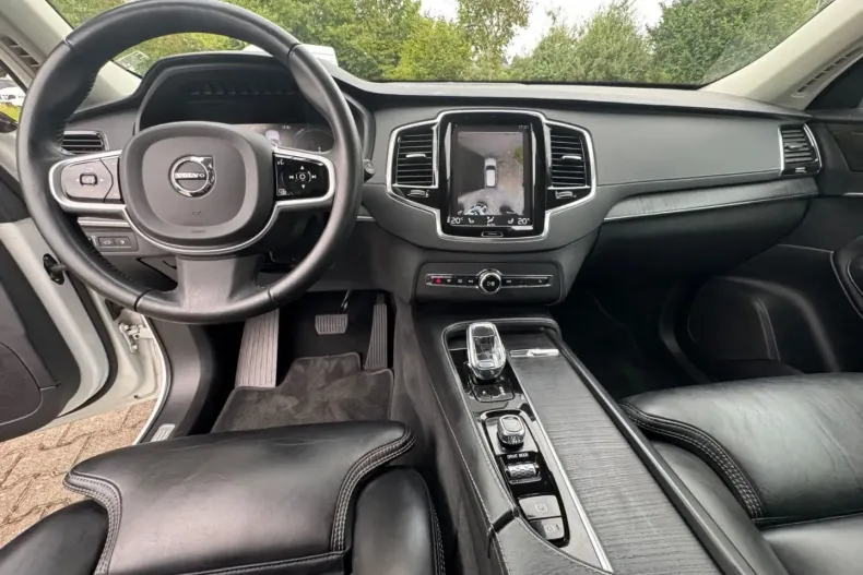 Volvo XC90 din 2020 cu 76.900 km - oferta VOL158947 - foto 11