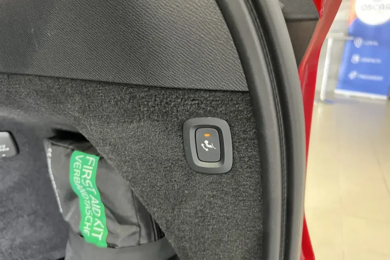 Volvo XC90 din 2020 cu 76.058 km - oferta VOL158950 - foto 16