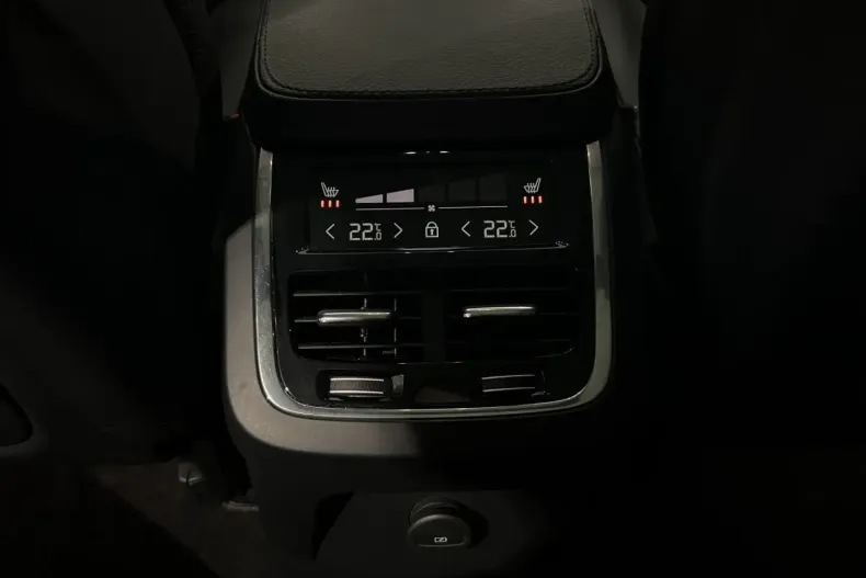 Volvo XC90 din 2020 cu 76.058 km - oferta VOL158950 - foto 19