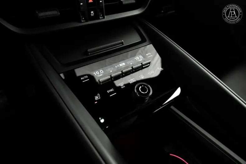 Porsche Macan din 2024 cu 9.900 km - oferta POR158959 - foto 8