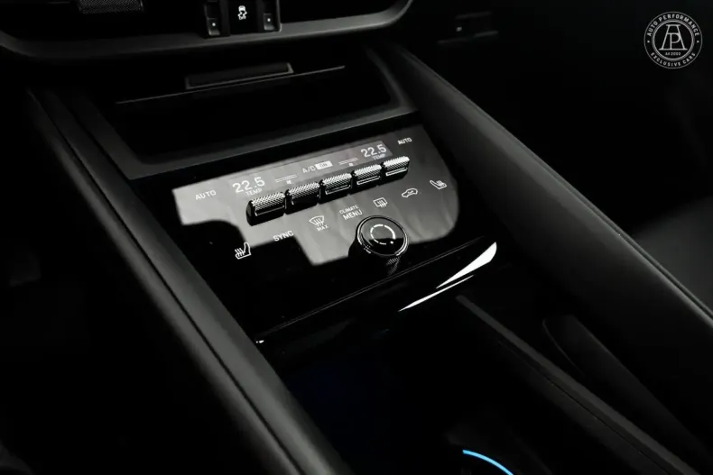 Porsche Macan din 2024 cu 3.820 km - oferta POR158963 - foto 12